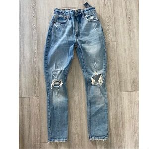 NWOT Abercrombie & Fitch Curve Love High Rise Distressed Skinny Jeans